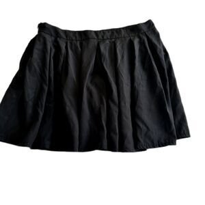 Supre Mini Pleated Skirt Size M Black Short